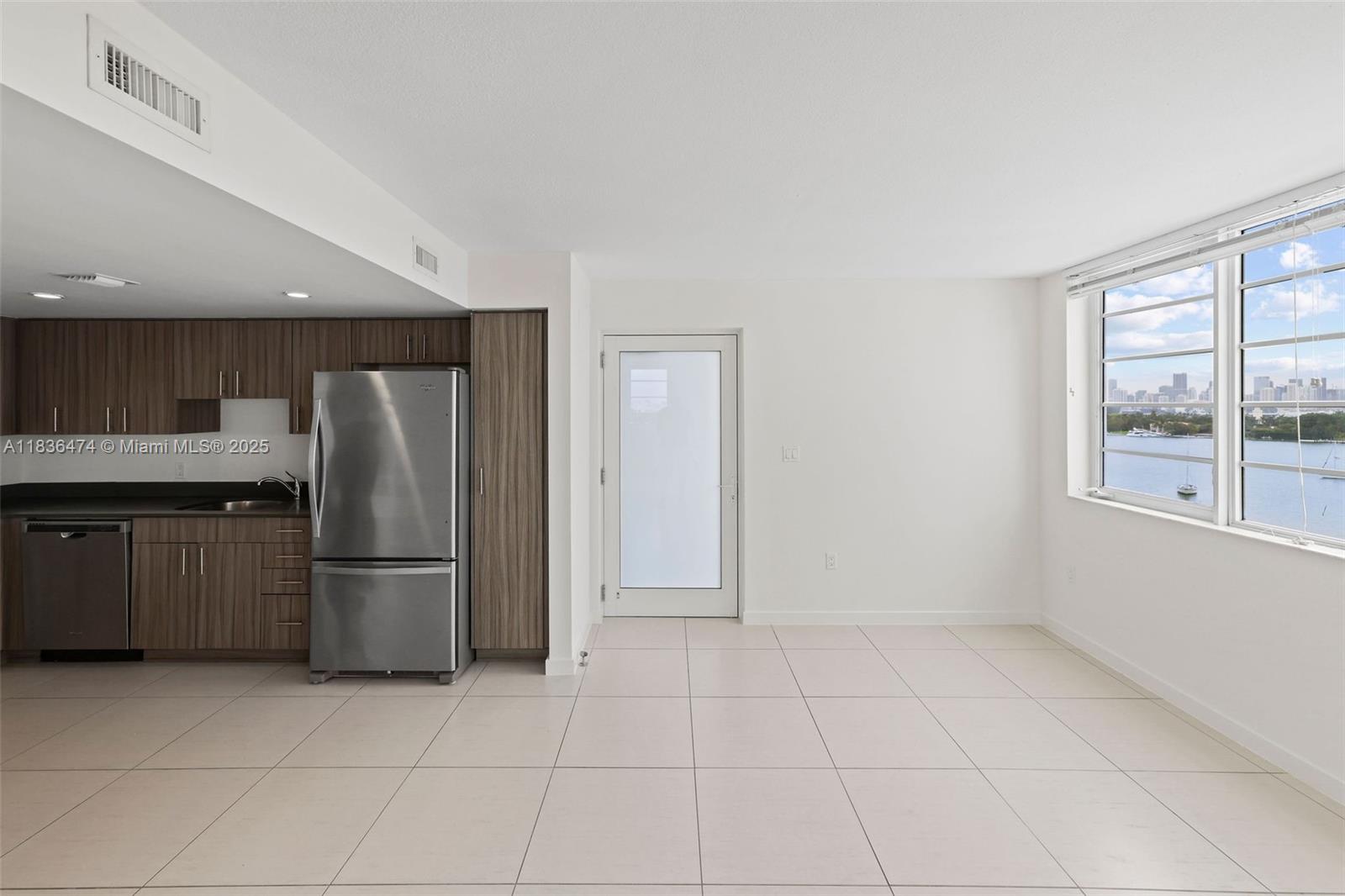 910 West Ave 1139