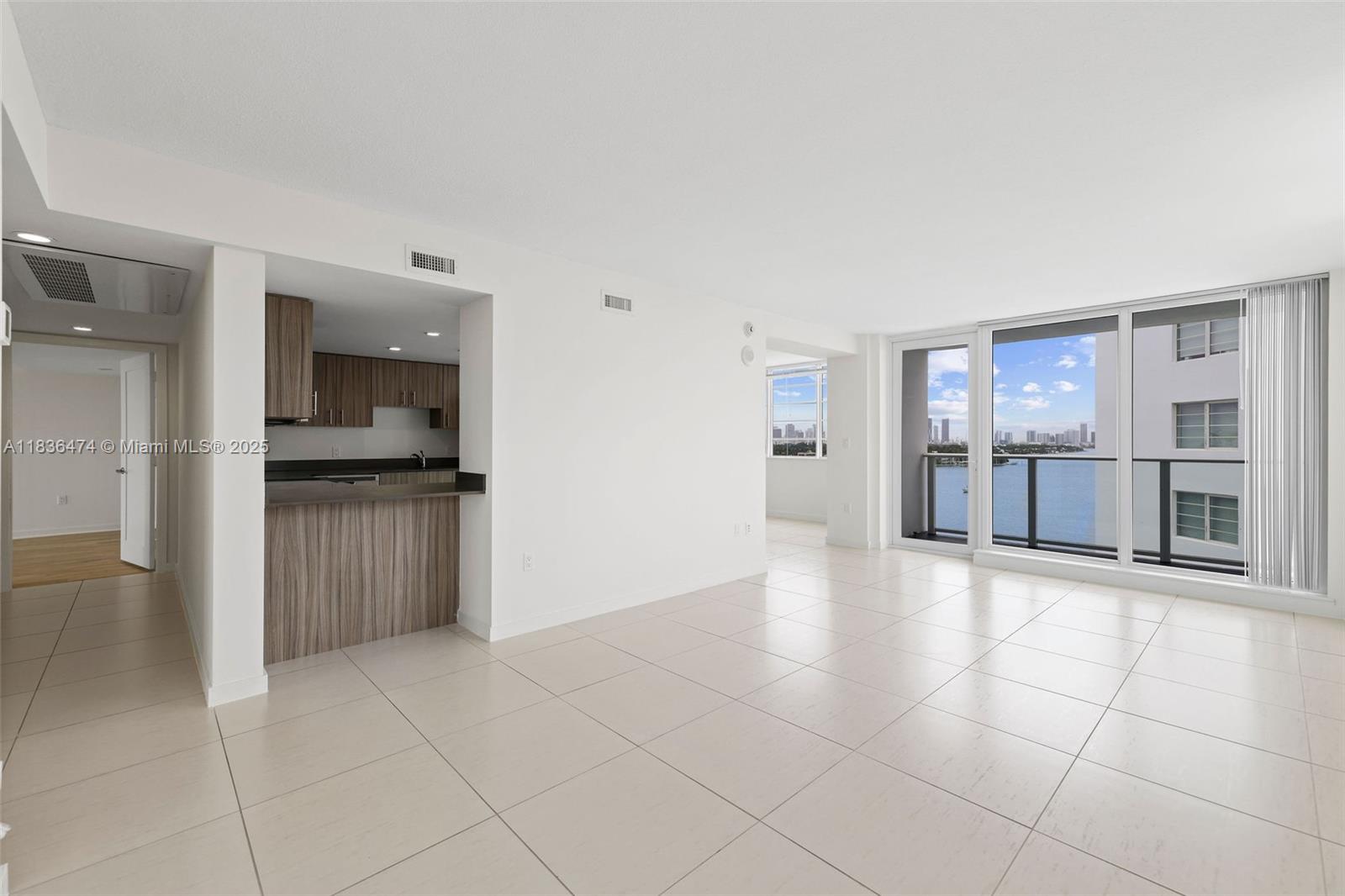 910 West Ave 1139