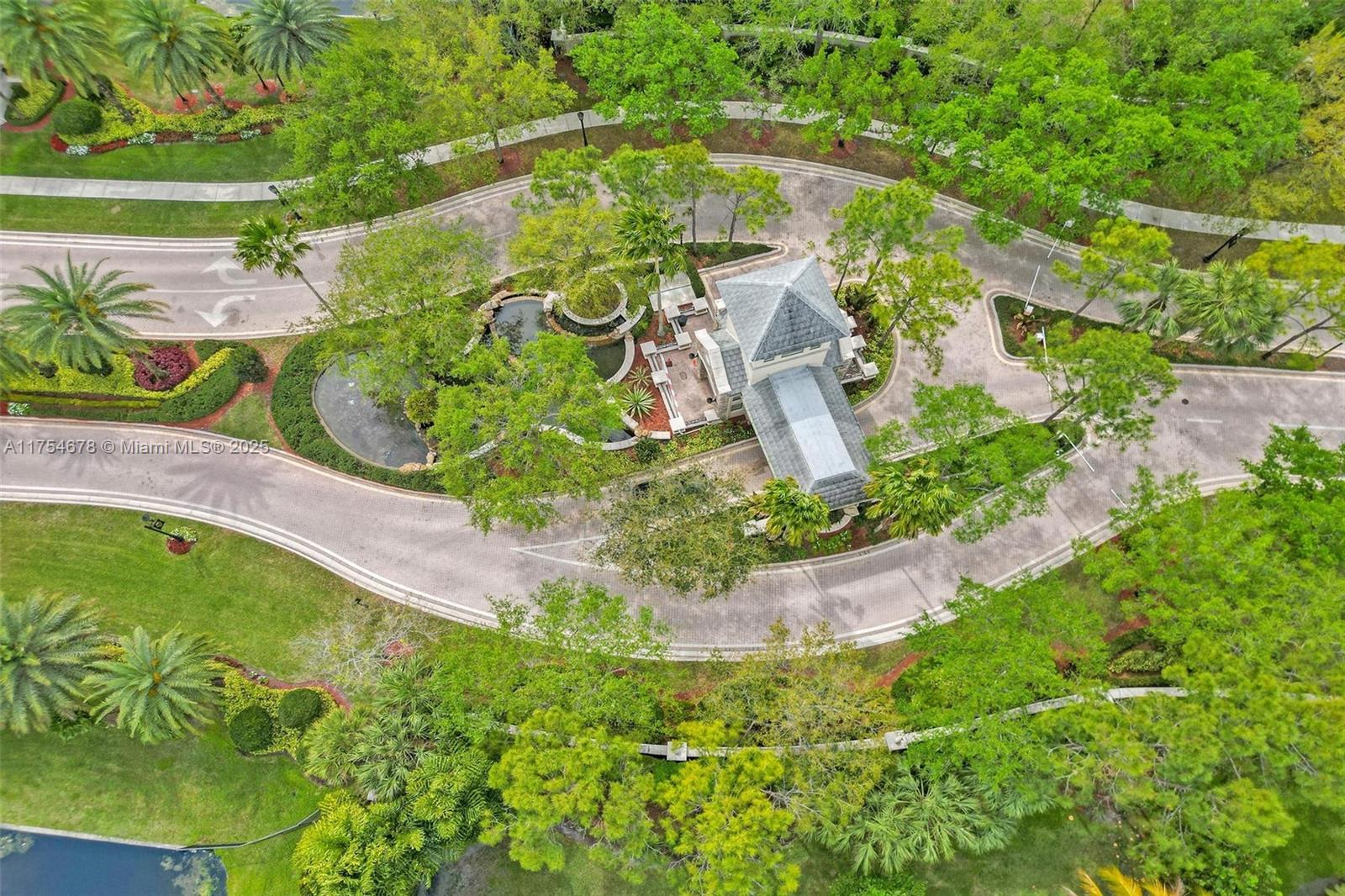 LONG LAKE RANCHES - Residential