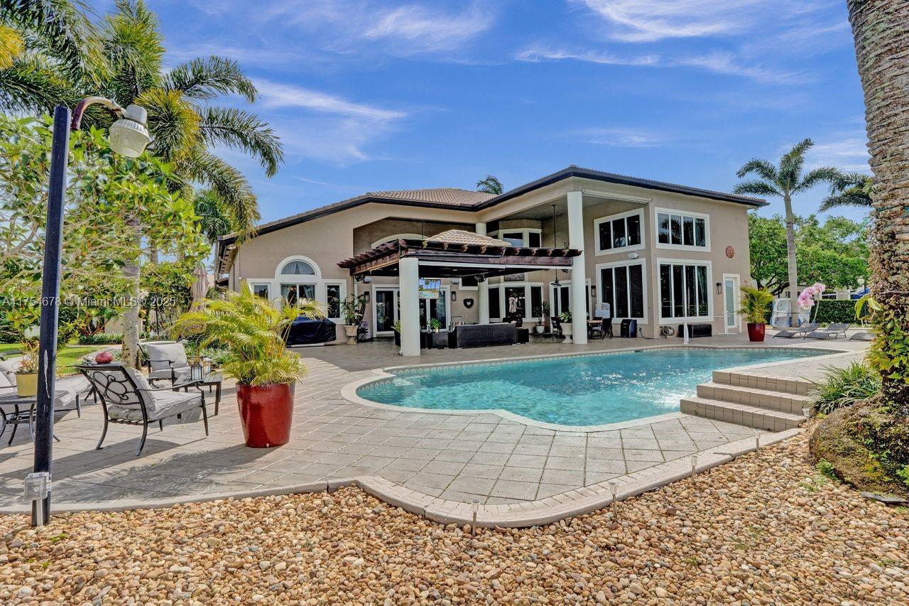 LONG LAKE RANCHES - Residential