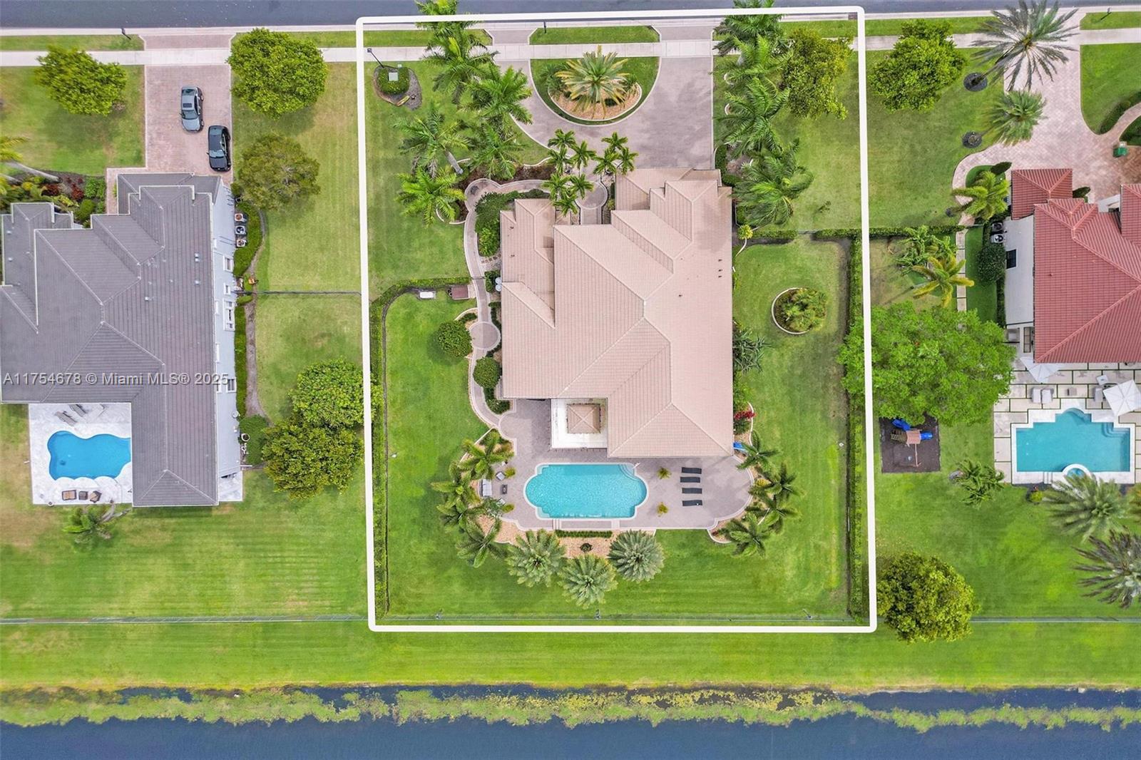 LONG LAKE RANCHES - Residential