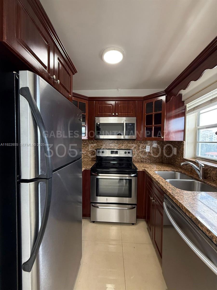 CORAL GABLES DOUGLAS SEC - Residential Lease