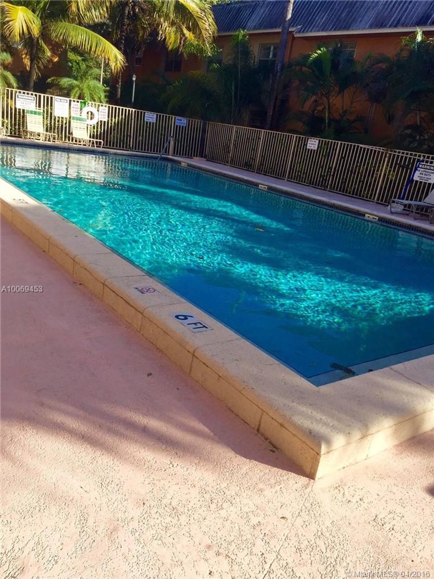 GREAT UNIT CENTRALLY LOCATED, KITCHEN AND BATHROOM HAS BEING REDONE, CLEAN AND NEAT UNIT, COMMUNITY POOL, FOR MORE INFORMATION PLEASE CALL LISTING AGENT