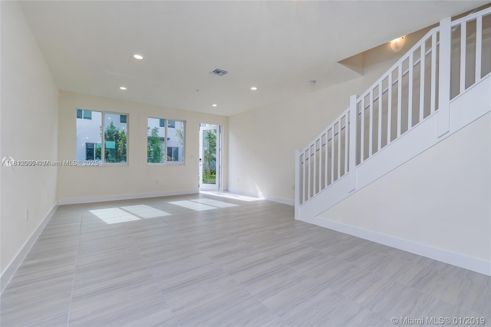 10226 NW 64th Ter 104