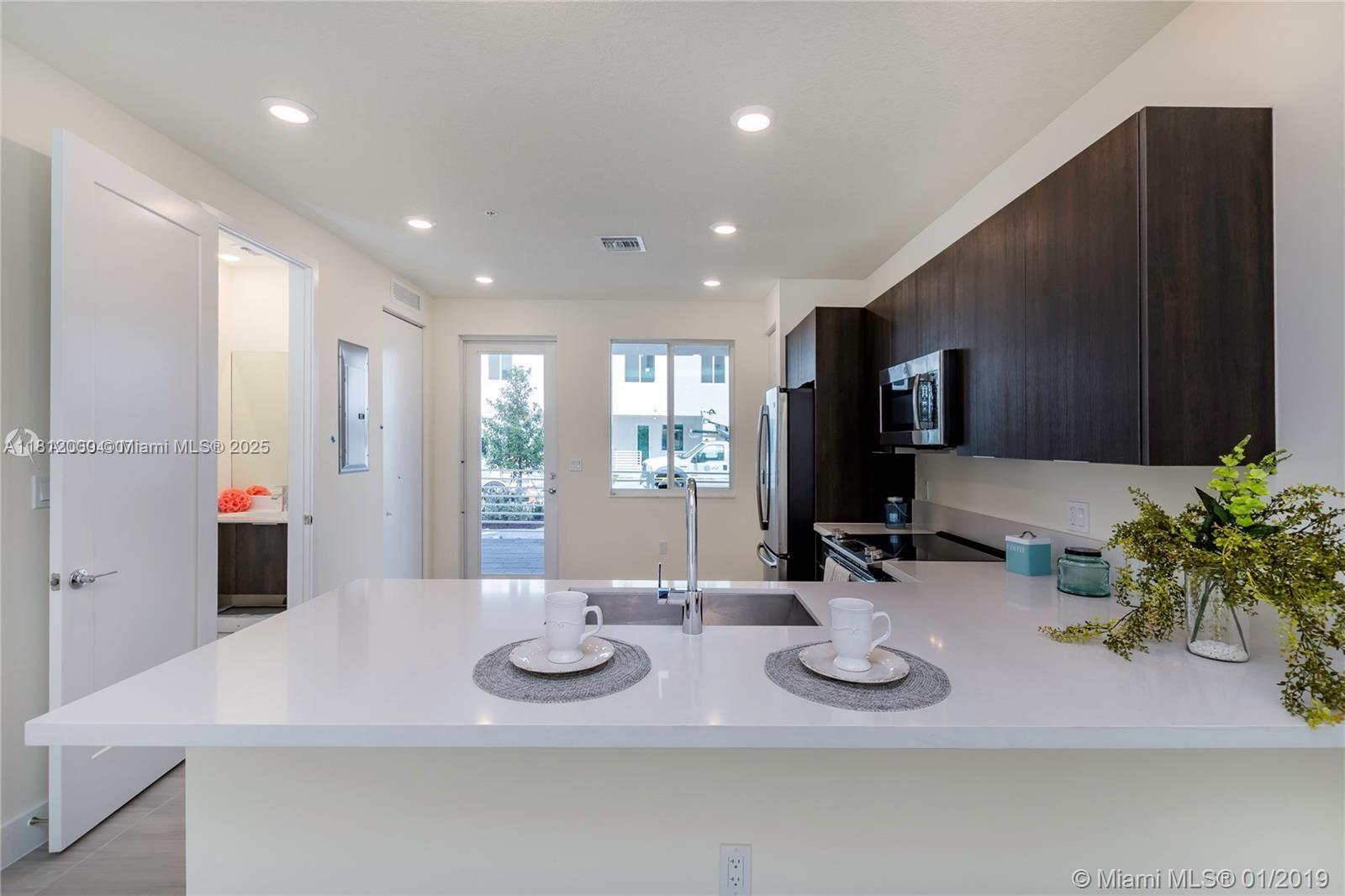 10226 Nw 64th Ter 104, Doral, Miami-Dade County, Florida - 3 Bedrooms  
3 Bathrooms - 