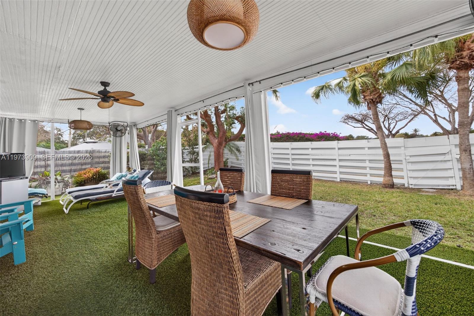 COUNTRY WALK WEST SEC 1 - Residential Lease