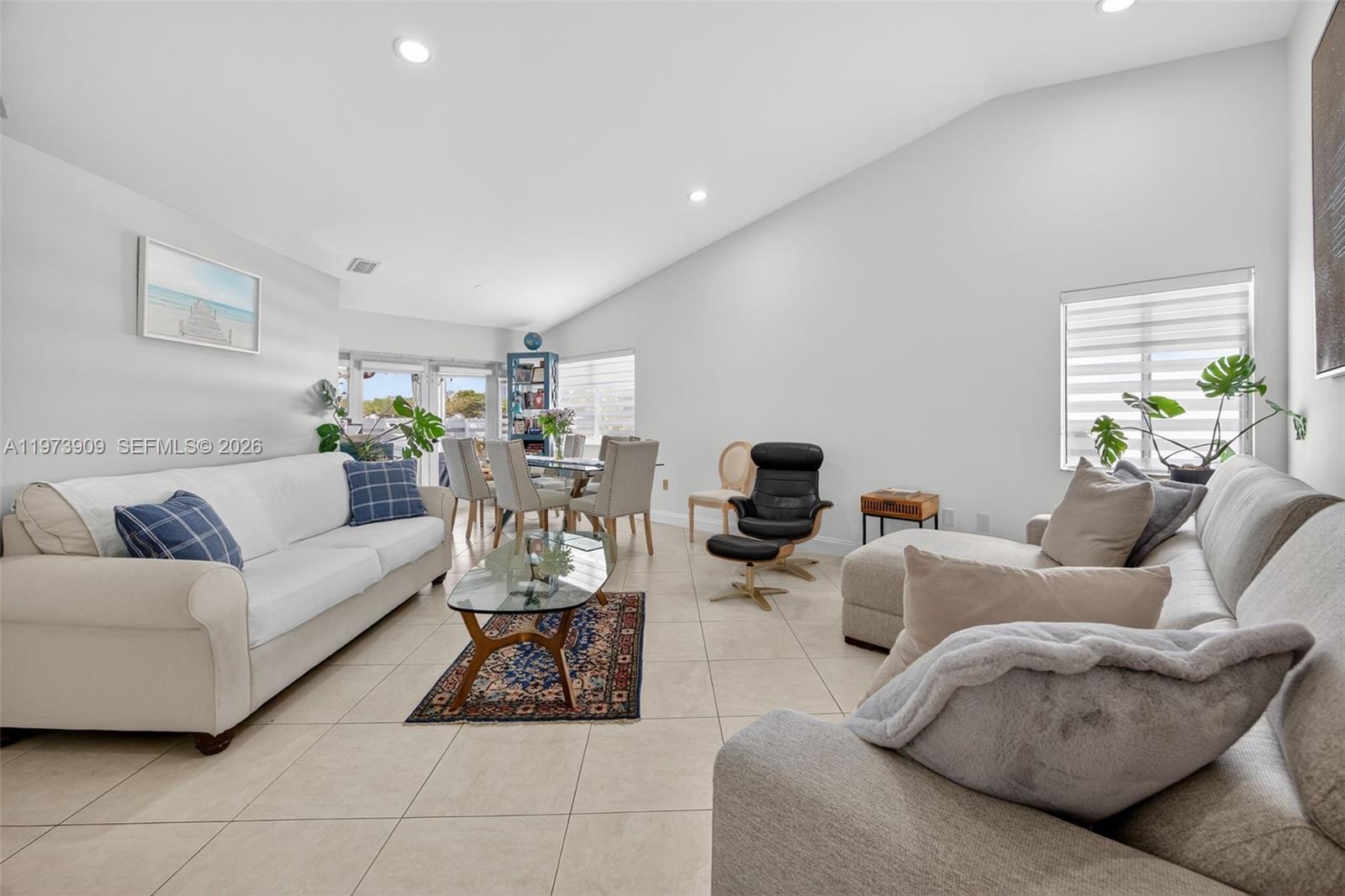 COUNTRY WALK WEST SEC 1 - Residential Lease