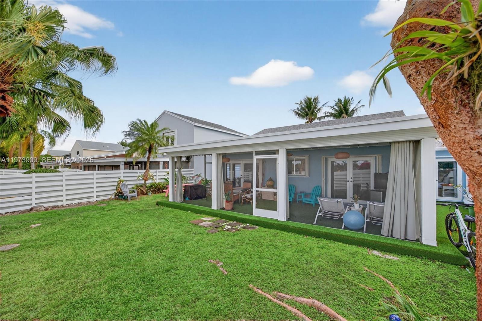 COUNTRY WALK WEST SEC 1 - Residential Lease