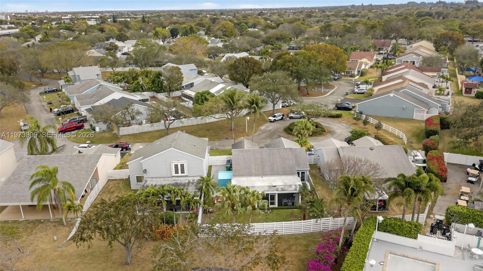 COUNTRY WALK WEST SEC 1 - Residential Lease