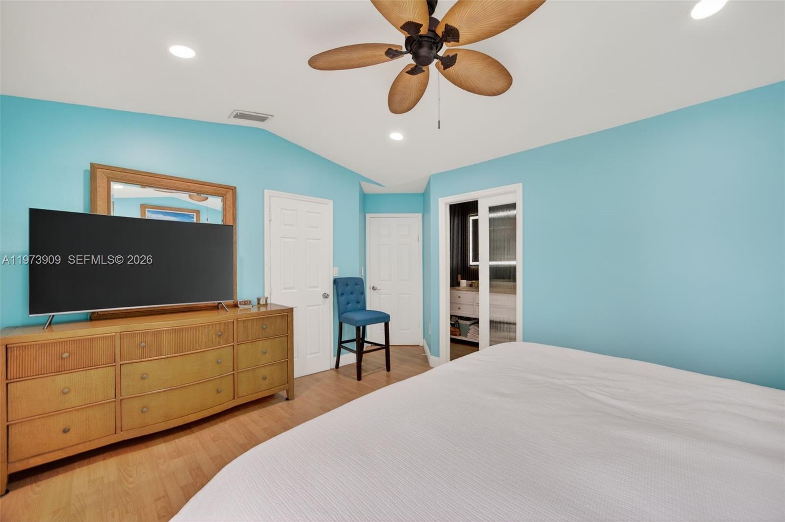 COUNTRY WALK WEST SEC 1 - Residential Lease