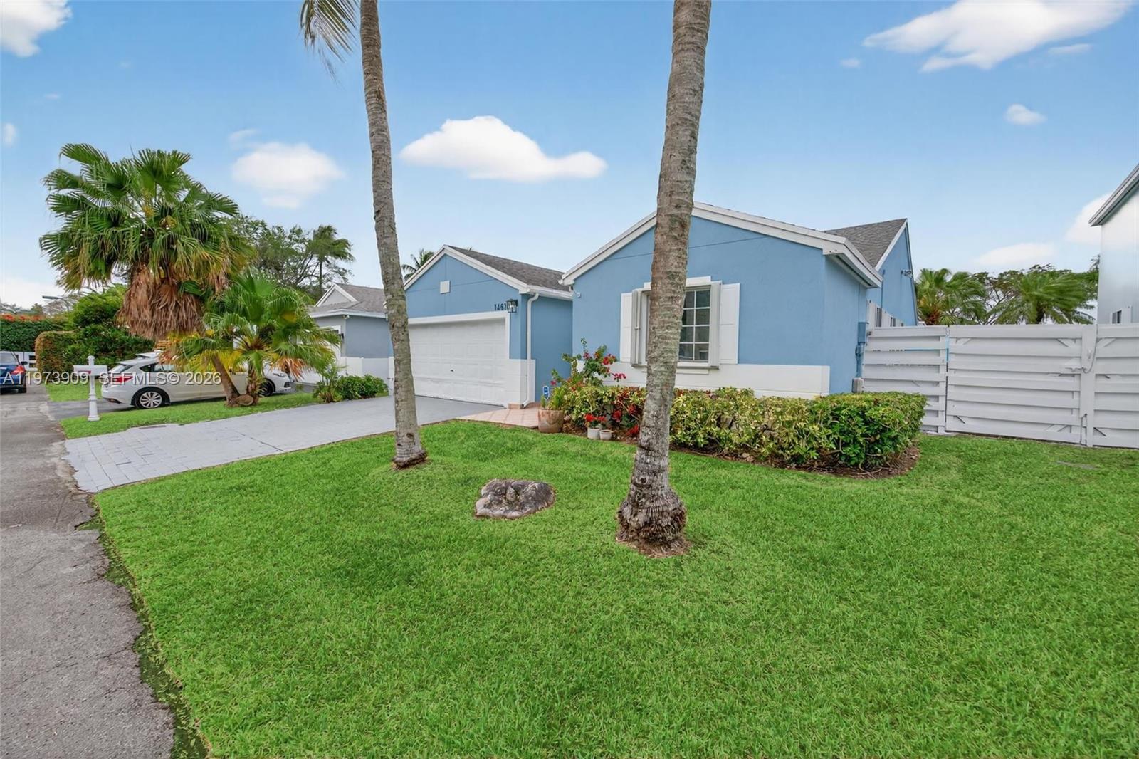 COUNTRY WALK WEST SEC 1 - Residential Lease