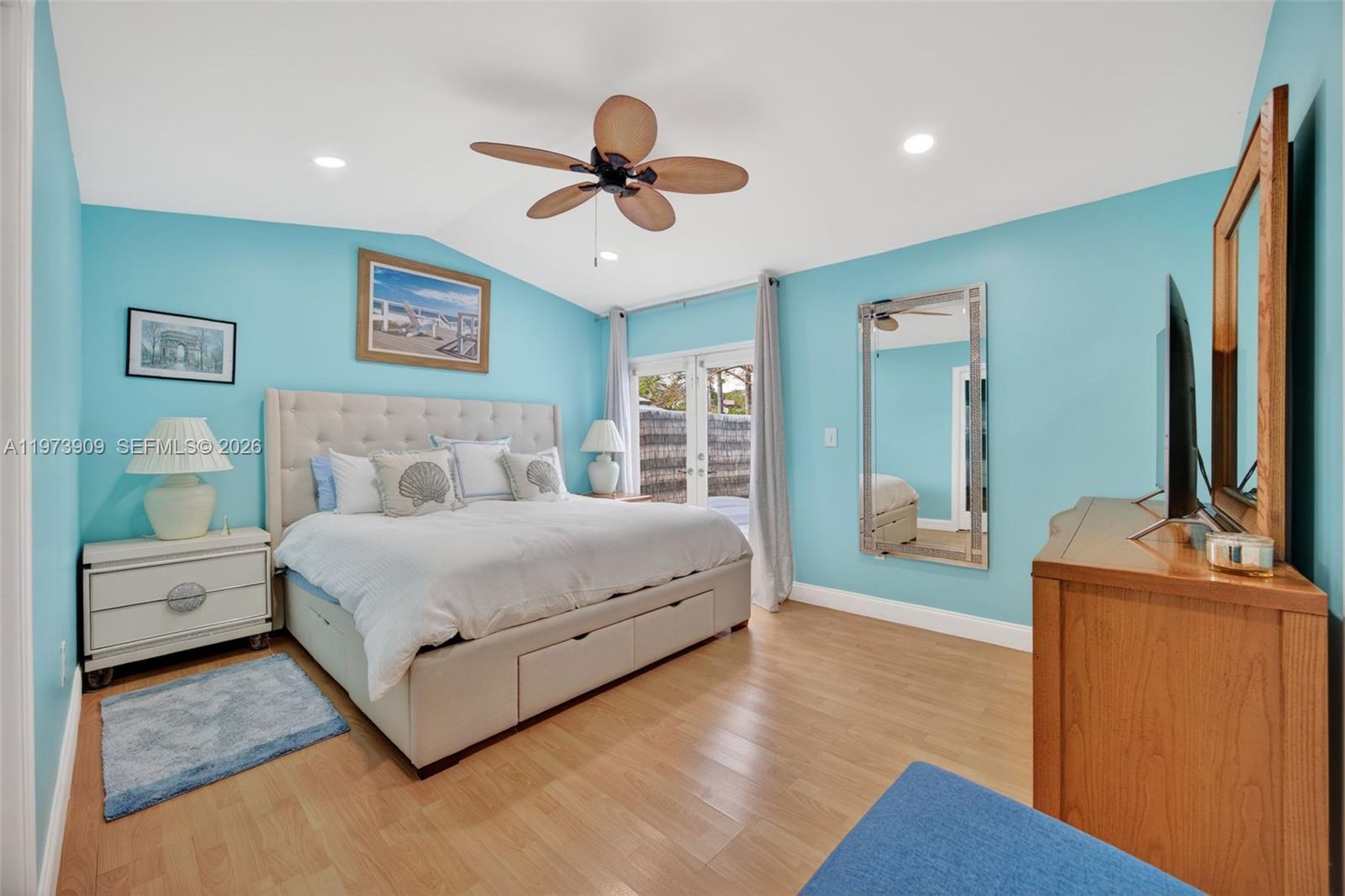 COUNTRY WALK WEST SEC 1 - Residential Lease