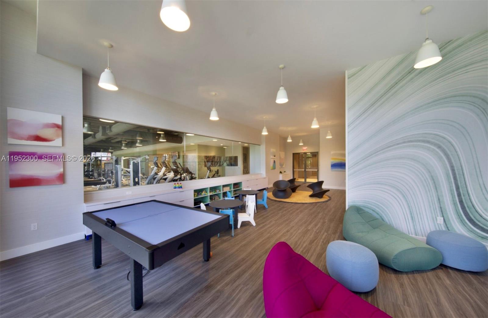 THE HARBOUR SOUTH CONDO - Residential