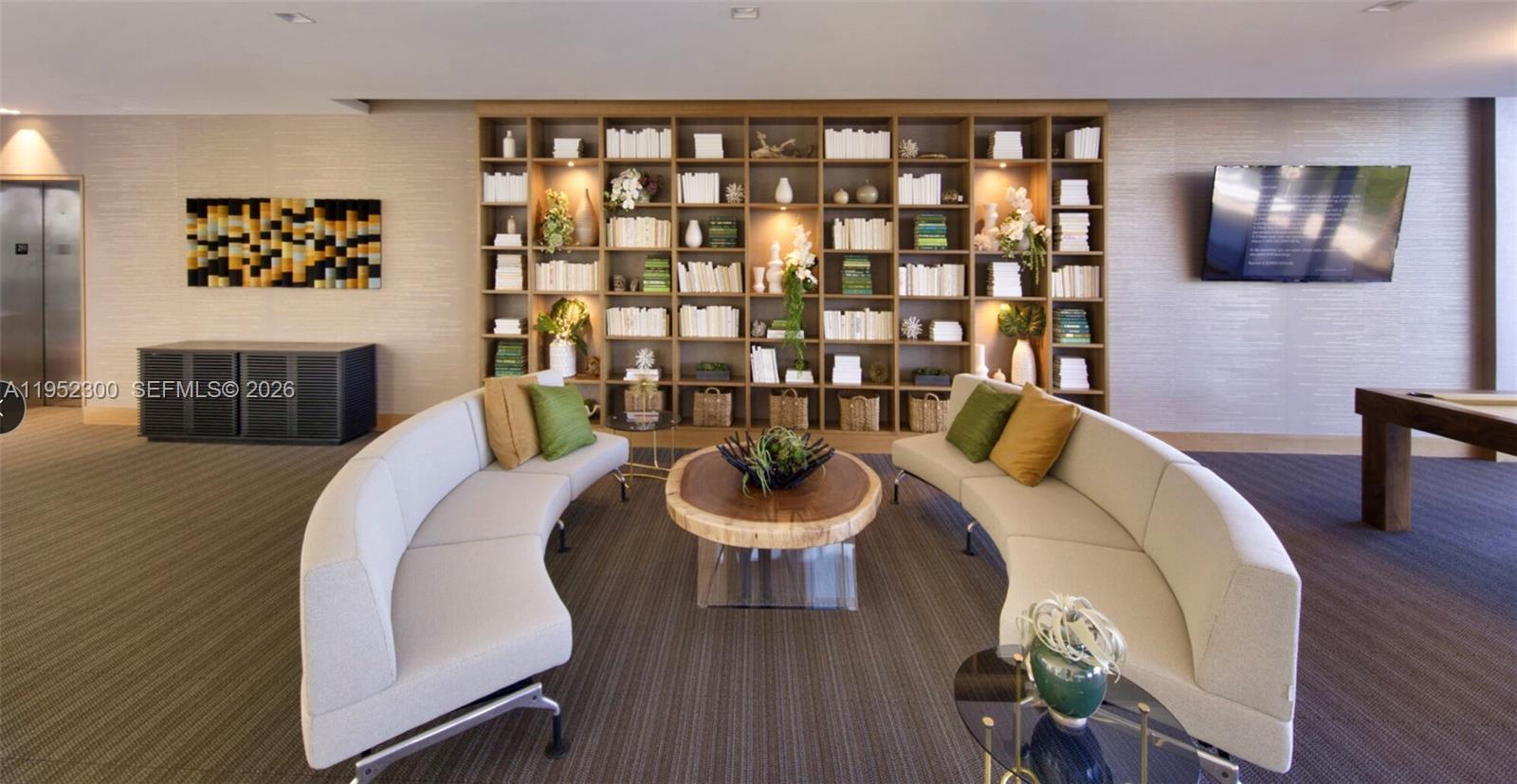 THE HARBOUR SOUTH CONDO - Residential