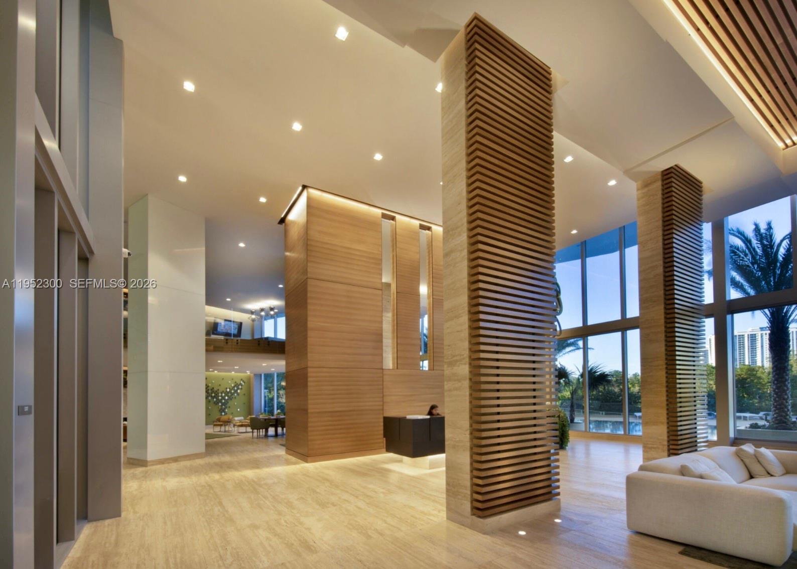 THE HARBOUR SOUTH CONDO - Residential