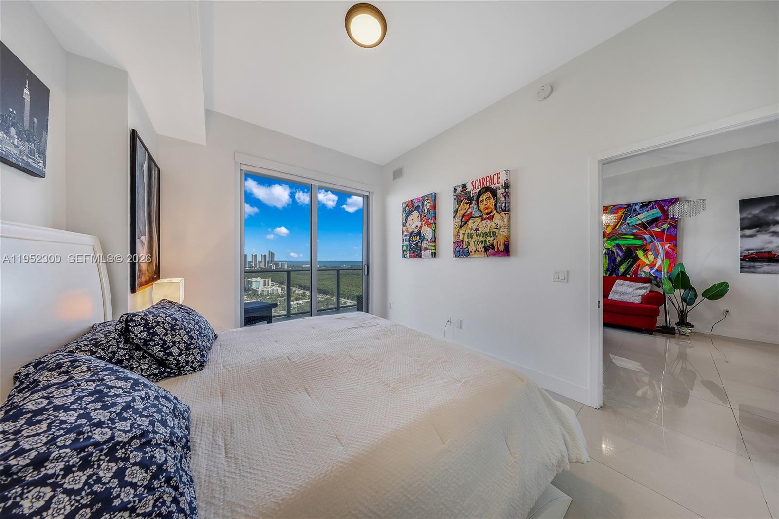 THE HARBOUR SOUTH CONDO - Residential