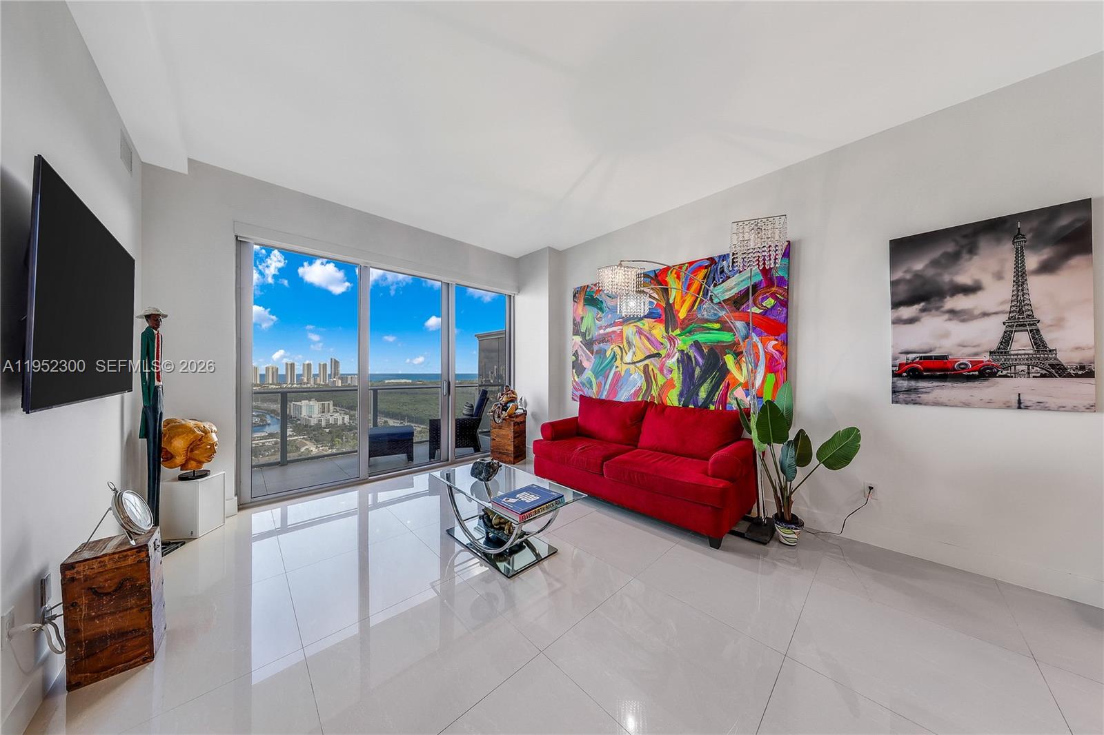 THE HARBOUR SOUTH CONDO - Residential