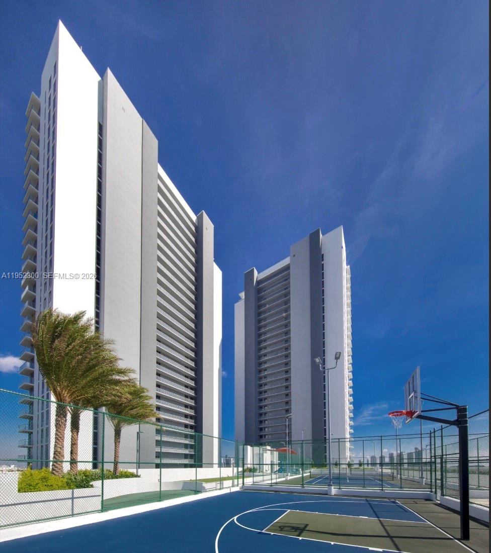 THE HARBOUR SOUTH CONDO - Residential