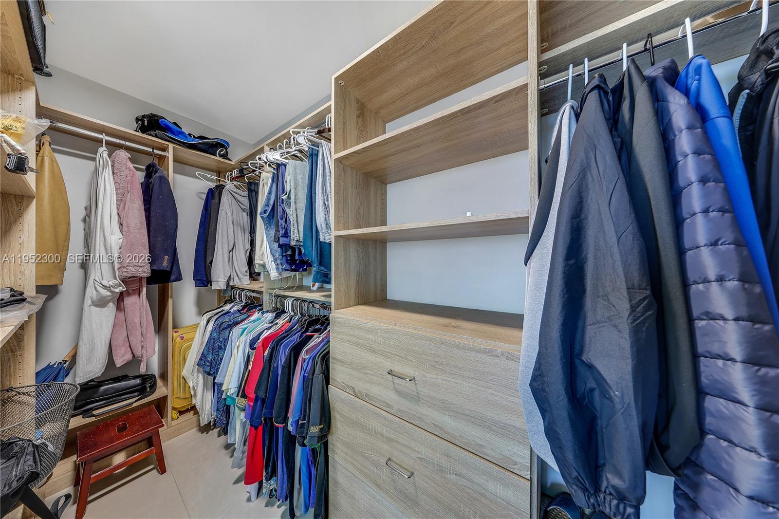 THE HARBOUR SOUTH CONDO - Residential