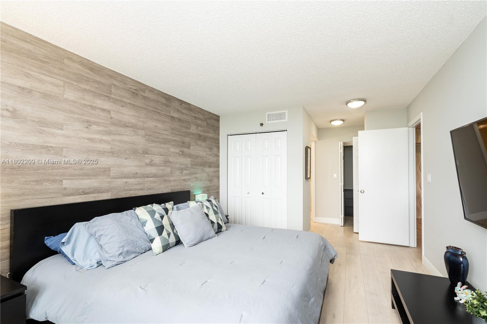 PARK PLACE CONDOMINIUM NO - Residential