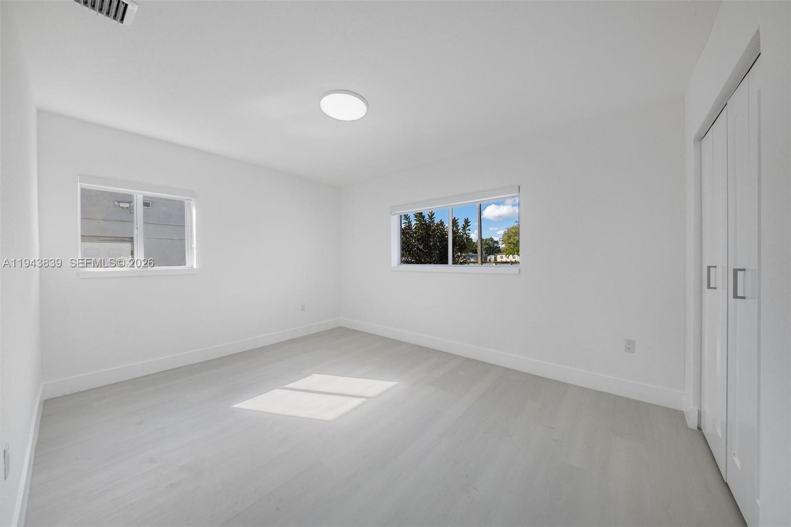 CAROL CITY CORR PL OF - Residential