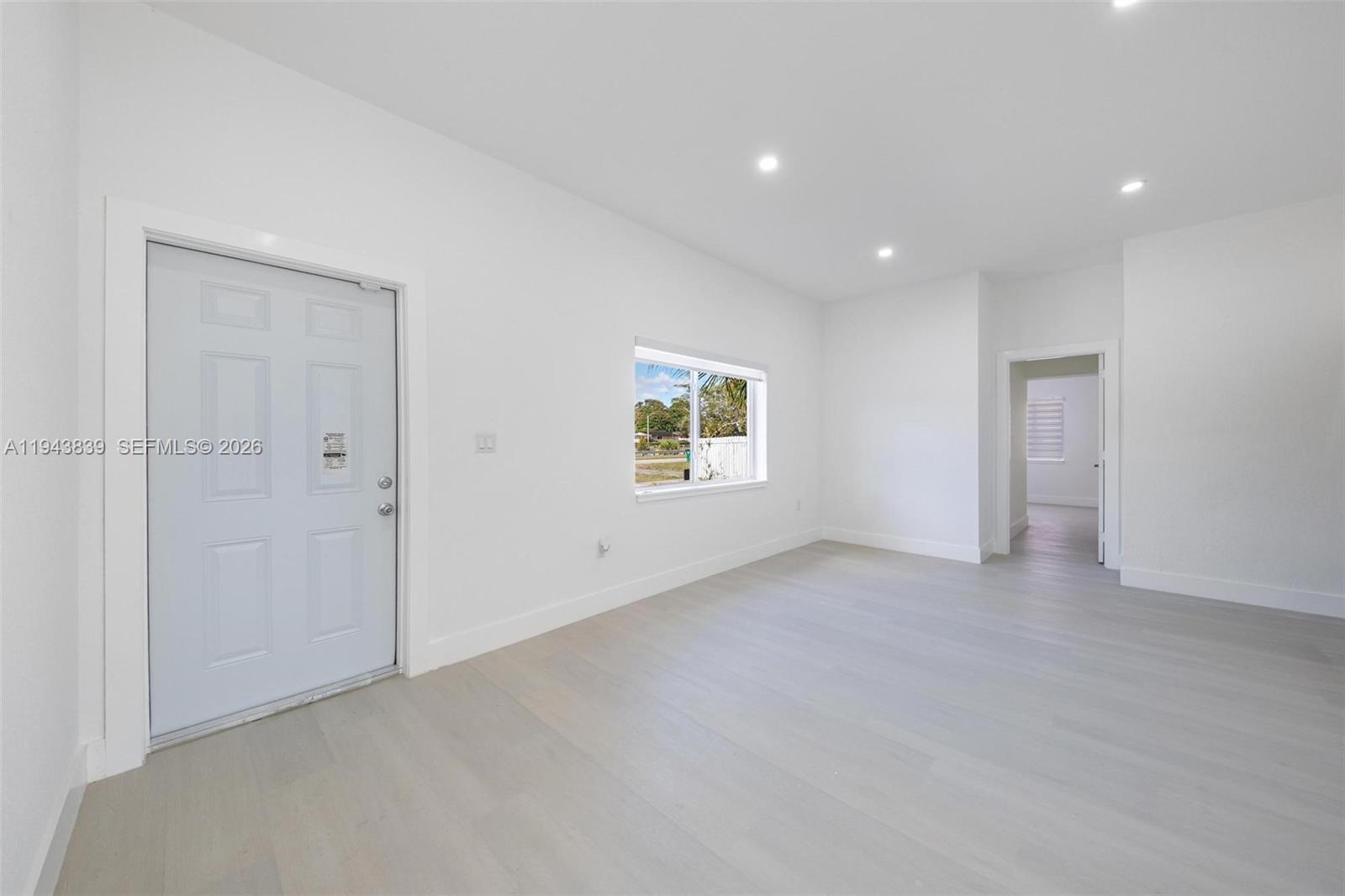 CAROL CITY CORR PL OF - Residential