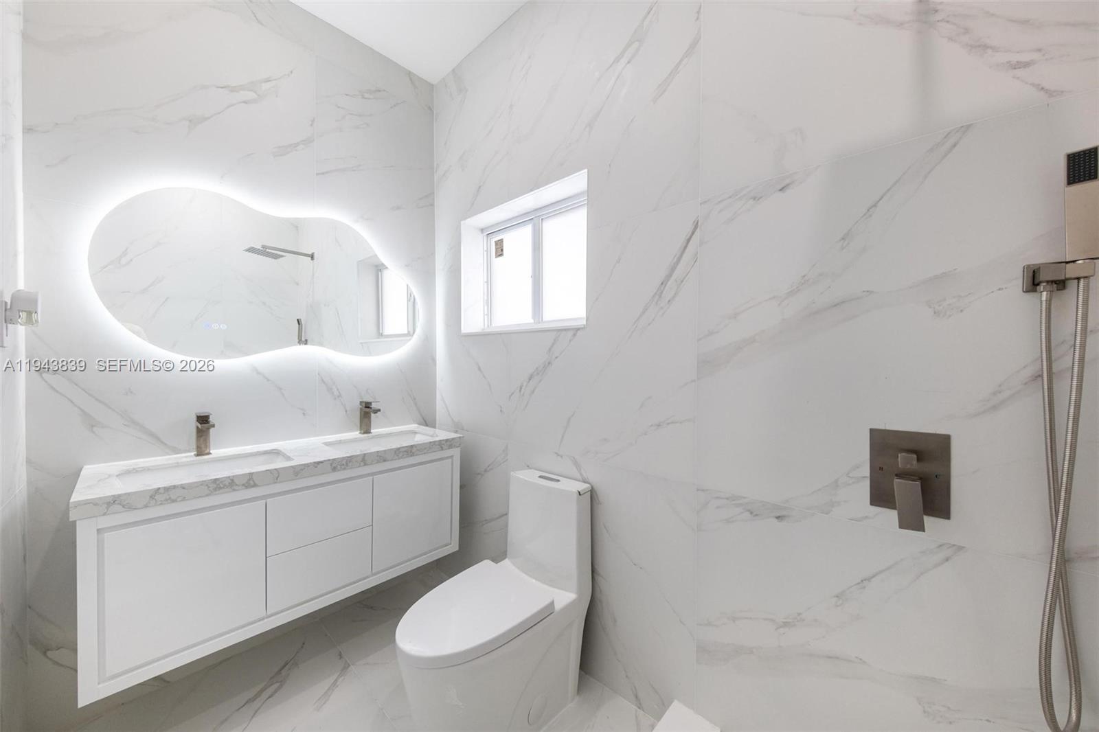 CAROL CITY CORR PL OF - Residential