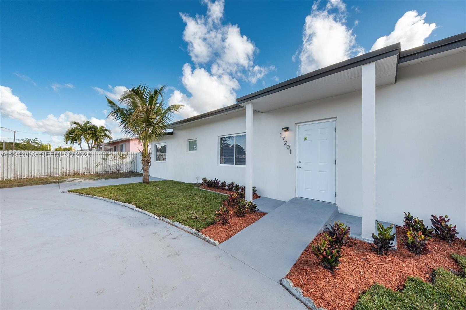 CAROL CITY CORR PL OF - Residential
