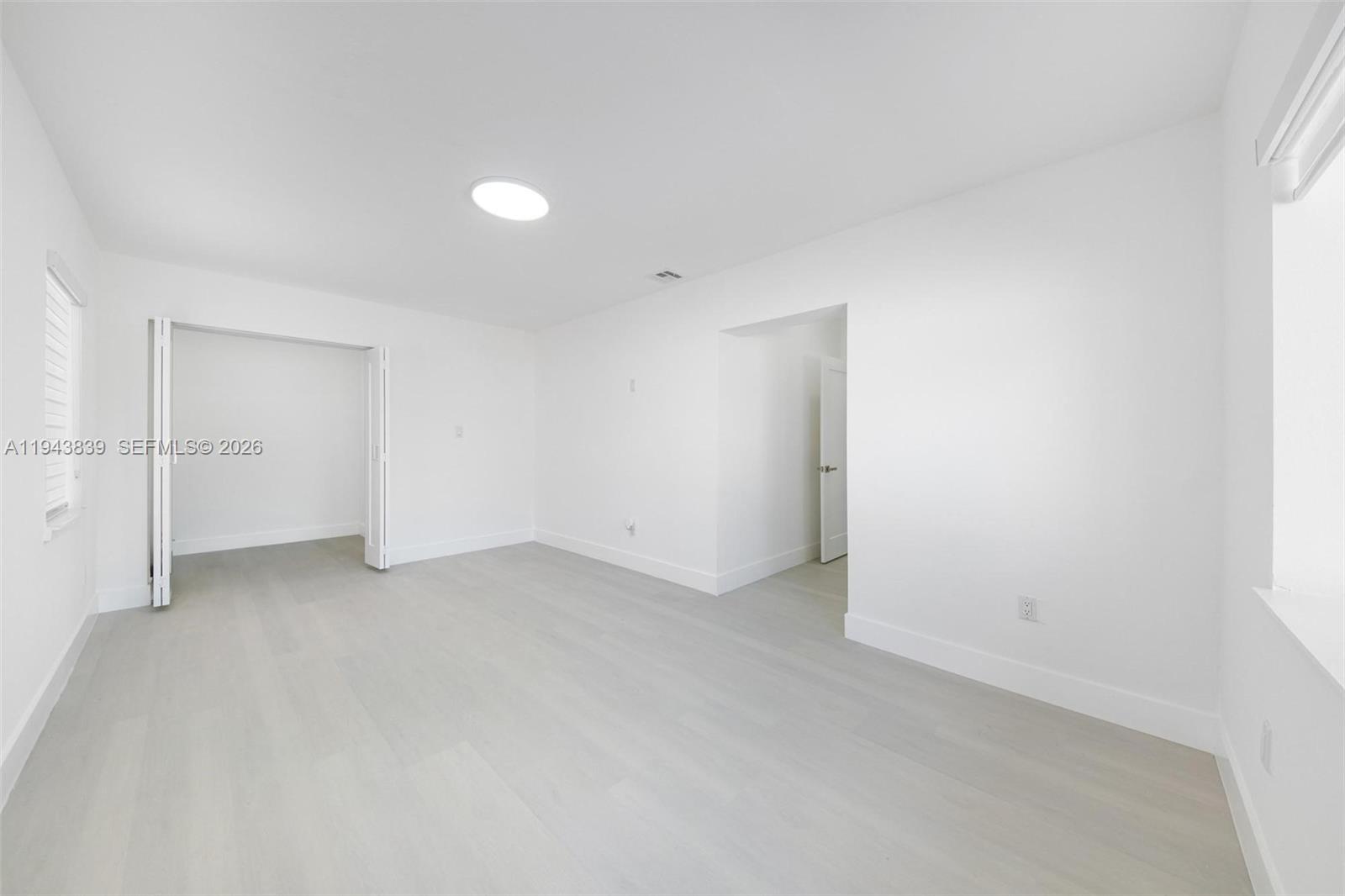 CAROL CITY CORR PL OF - Residential