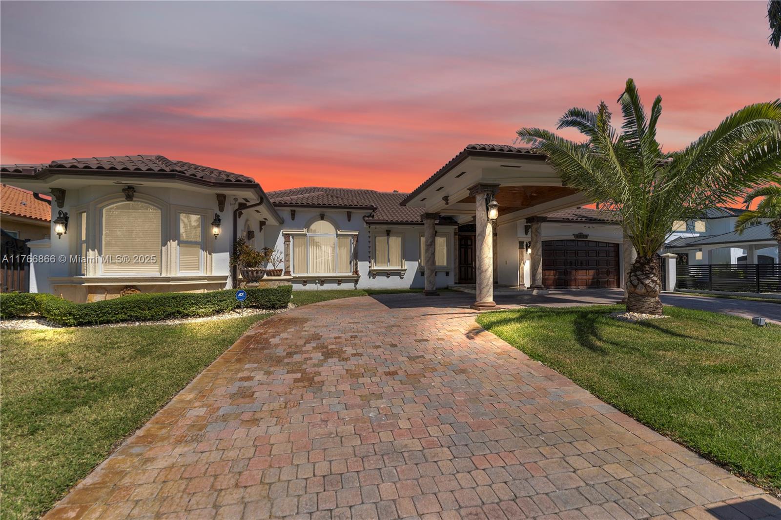 Rental Property at 13493 Sw 34th St, Miami, Broward County, Florida - Bedrooms: 5 
Bathrooms: 4  - $7,450 MO.