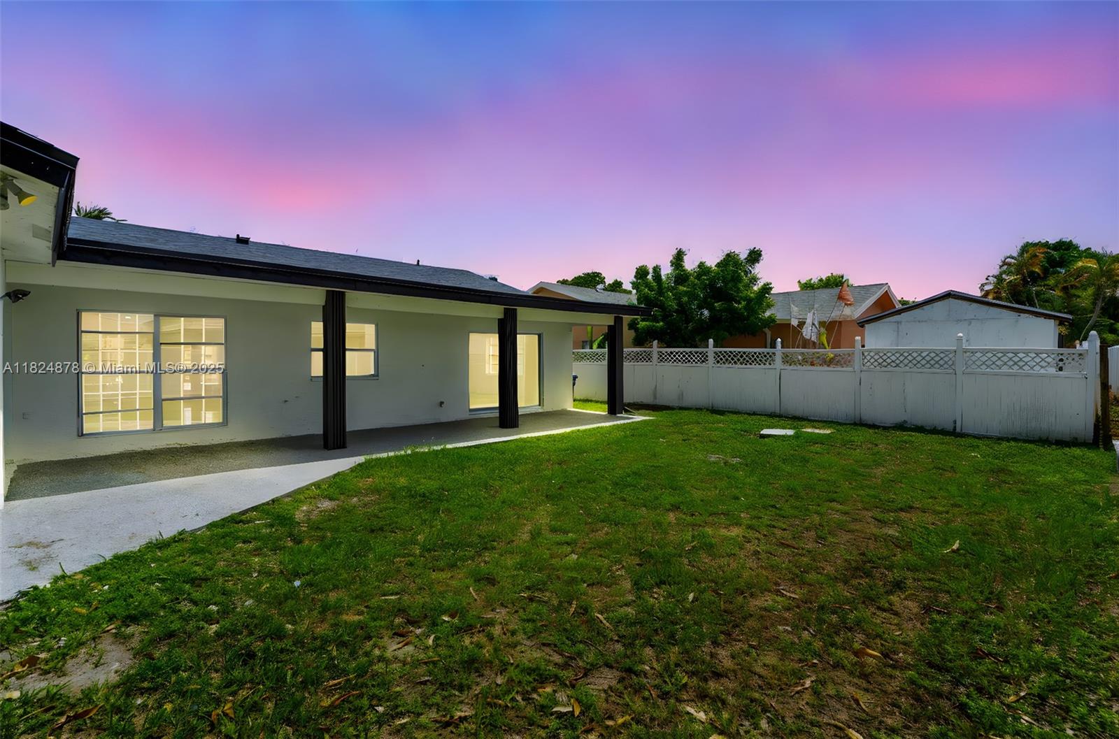 BOULEVARD WEST - Residential