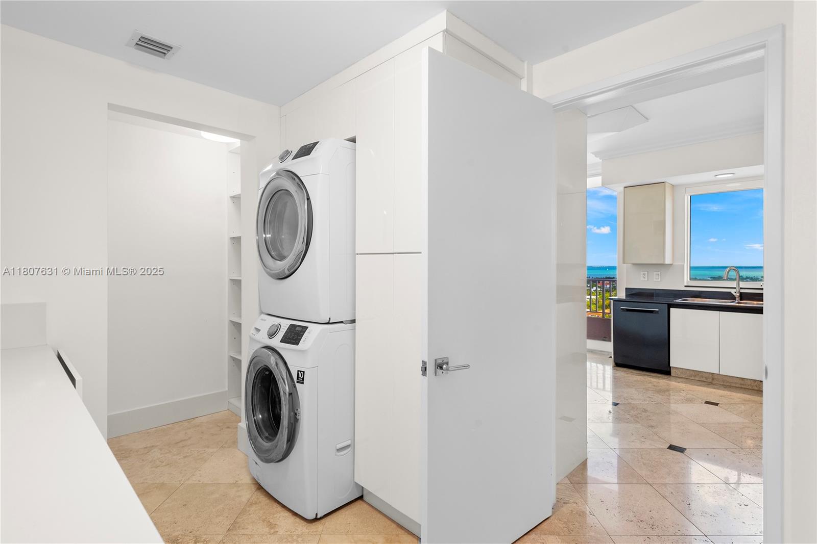 CLUB TOWER TWO CONDO - Residential