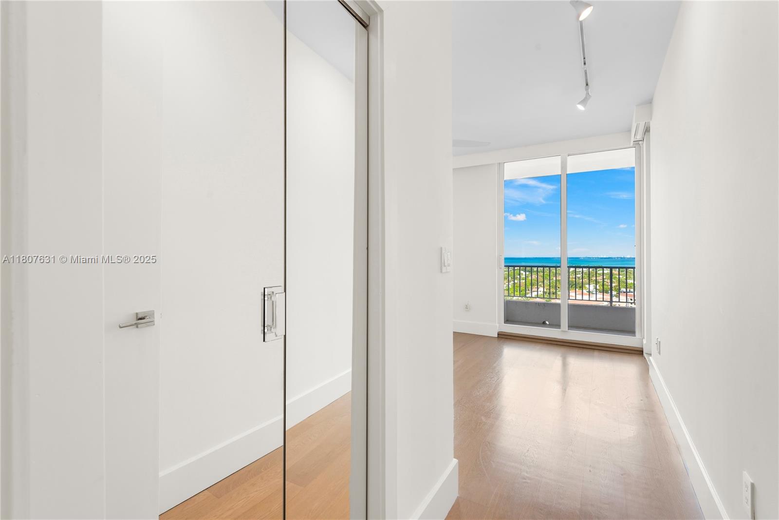 CLUB TOWER TWO CONDO - Residential