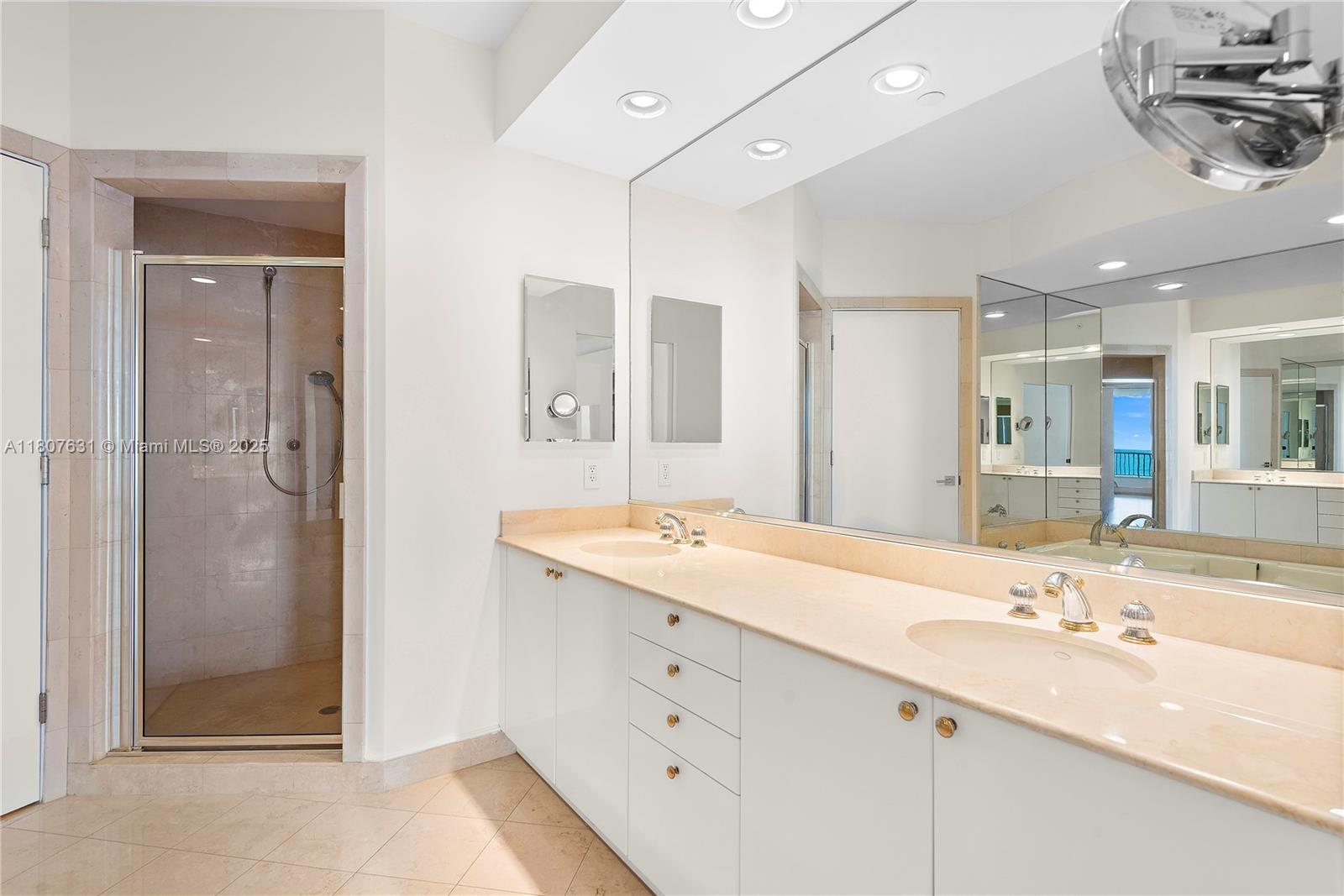 CLUB TOWER TWO CONDO - Residential