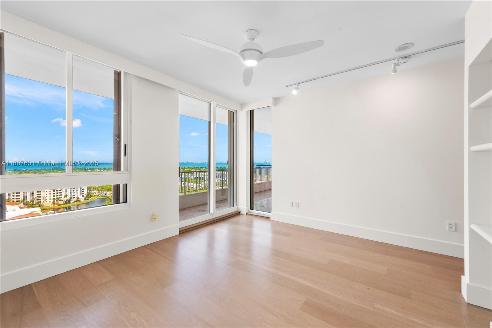 CLUB TOWER TWO CONDO - Residential