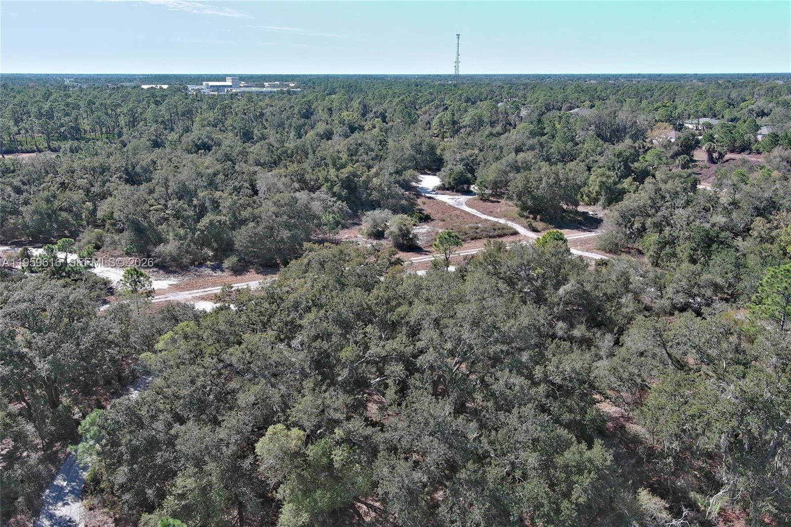 PORT CHARLOTTE - Land