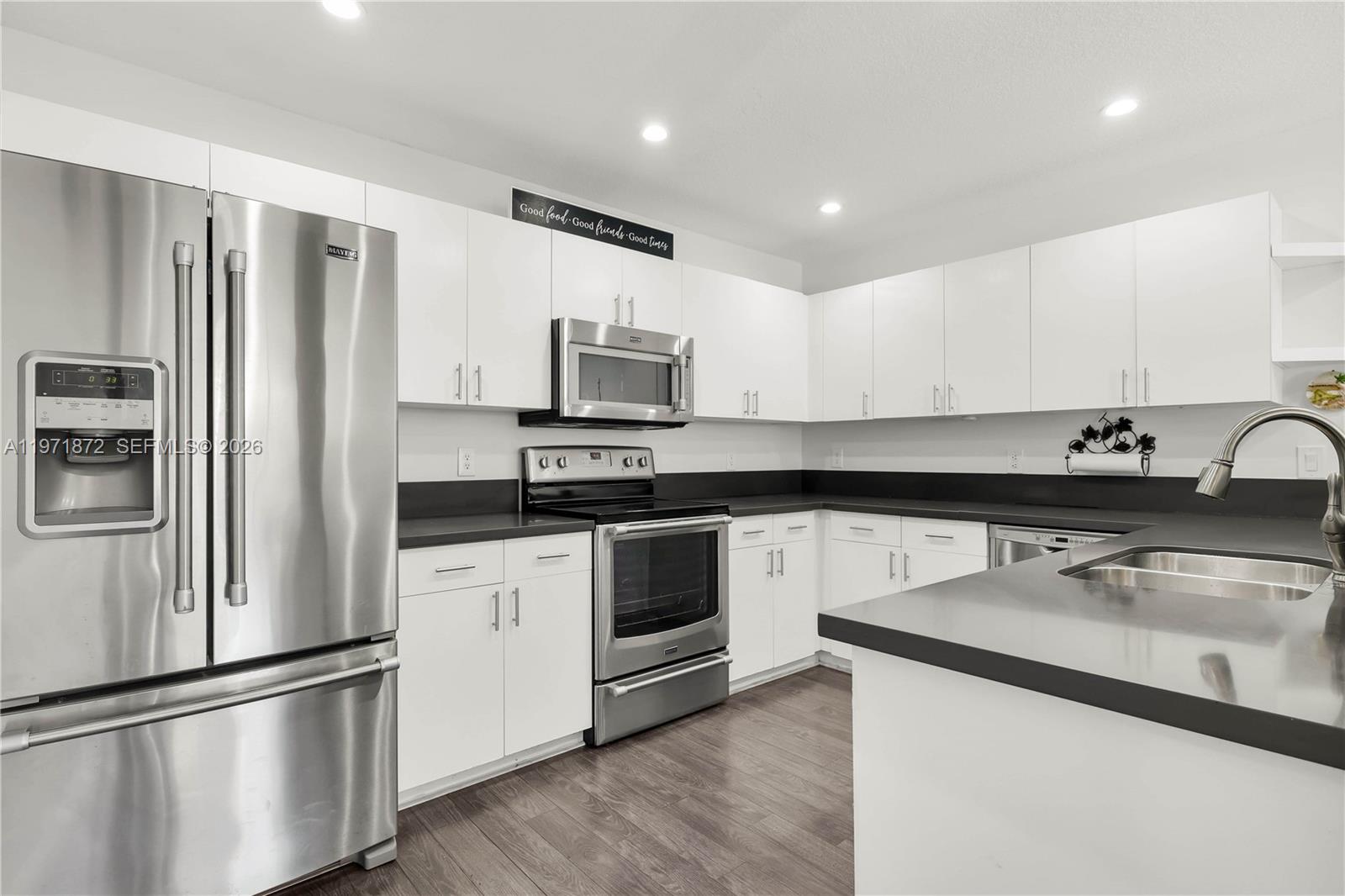 TANGLEWOOD TOWNHOMES SECT - Residential