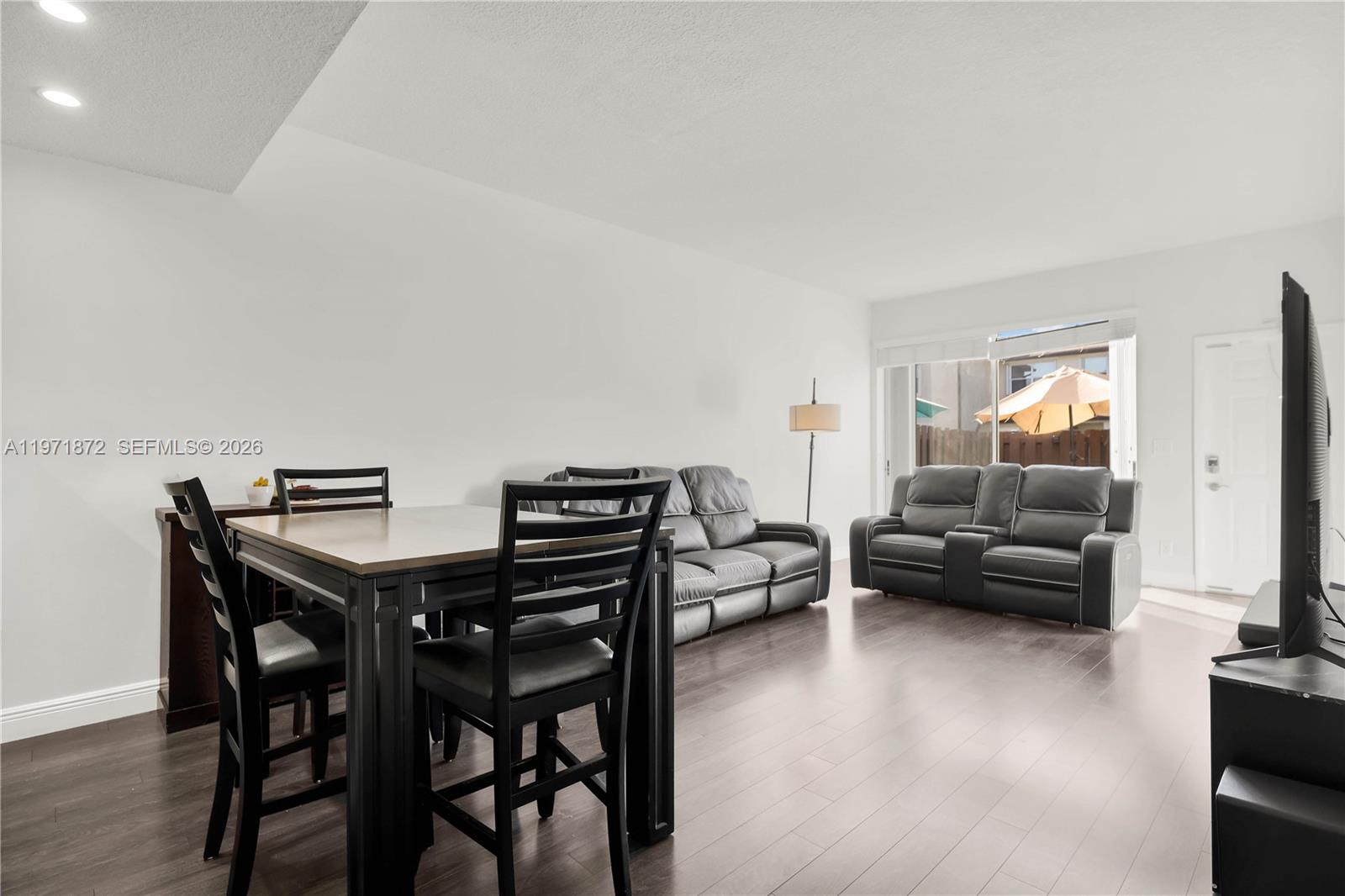 TANGLEWOOD TOWNHOMES SECT - Residential