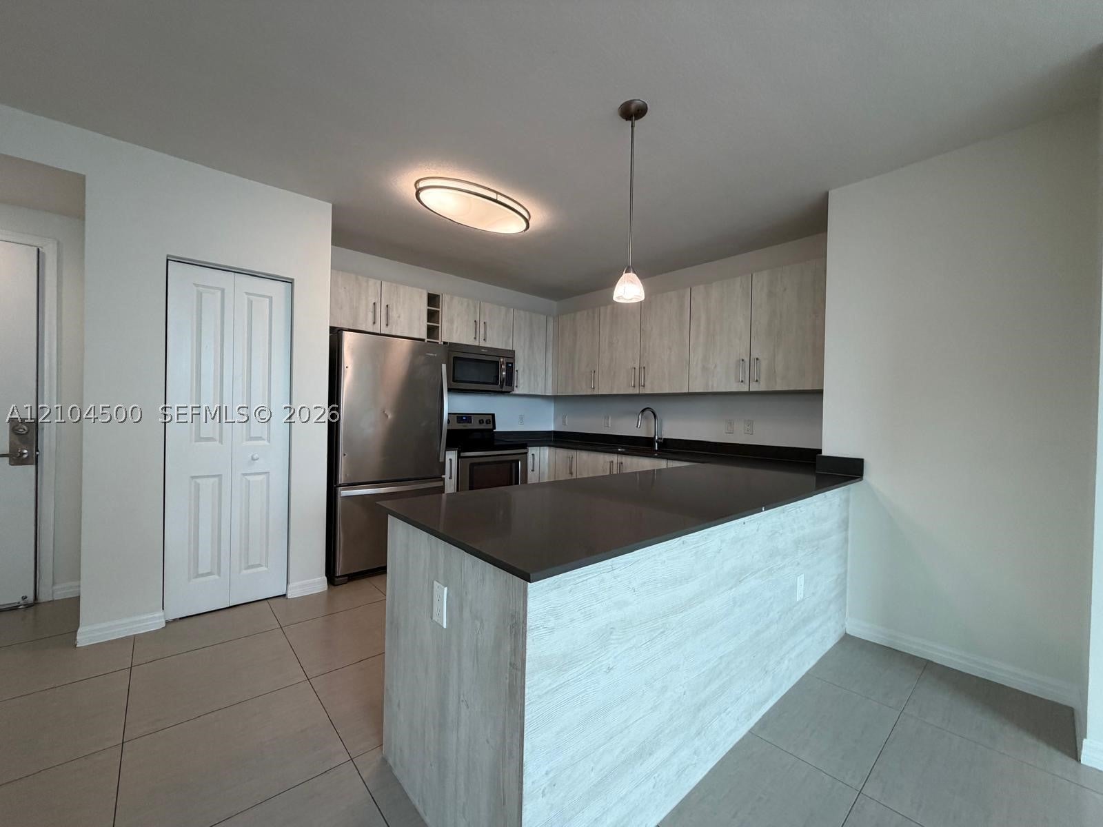 7525 E Treasure Dr 309