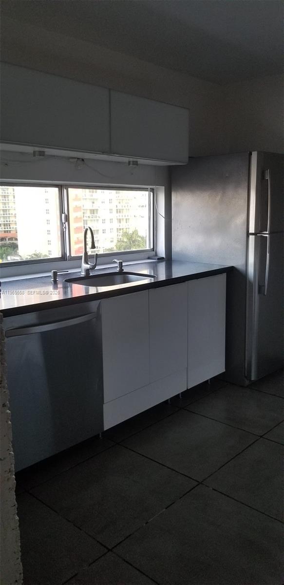 PLAZA OF AMERICAS CONDO P - Residential Lease