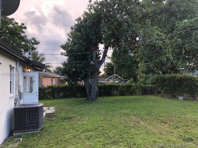 BISCAYNE RIVER GARDENS - Residential