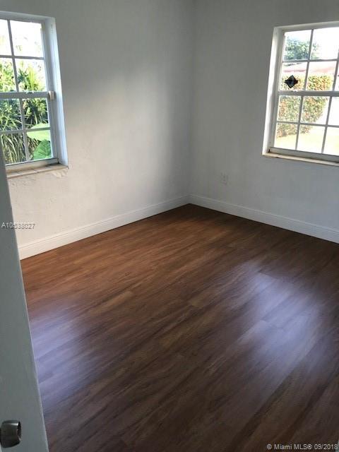 BISCAYNE RIVER GARDENS - Residential