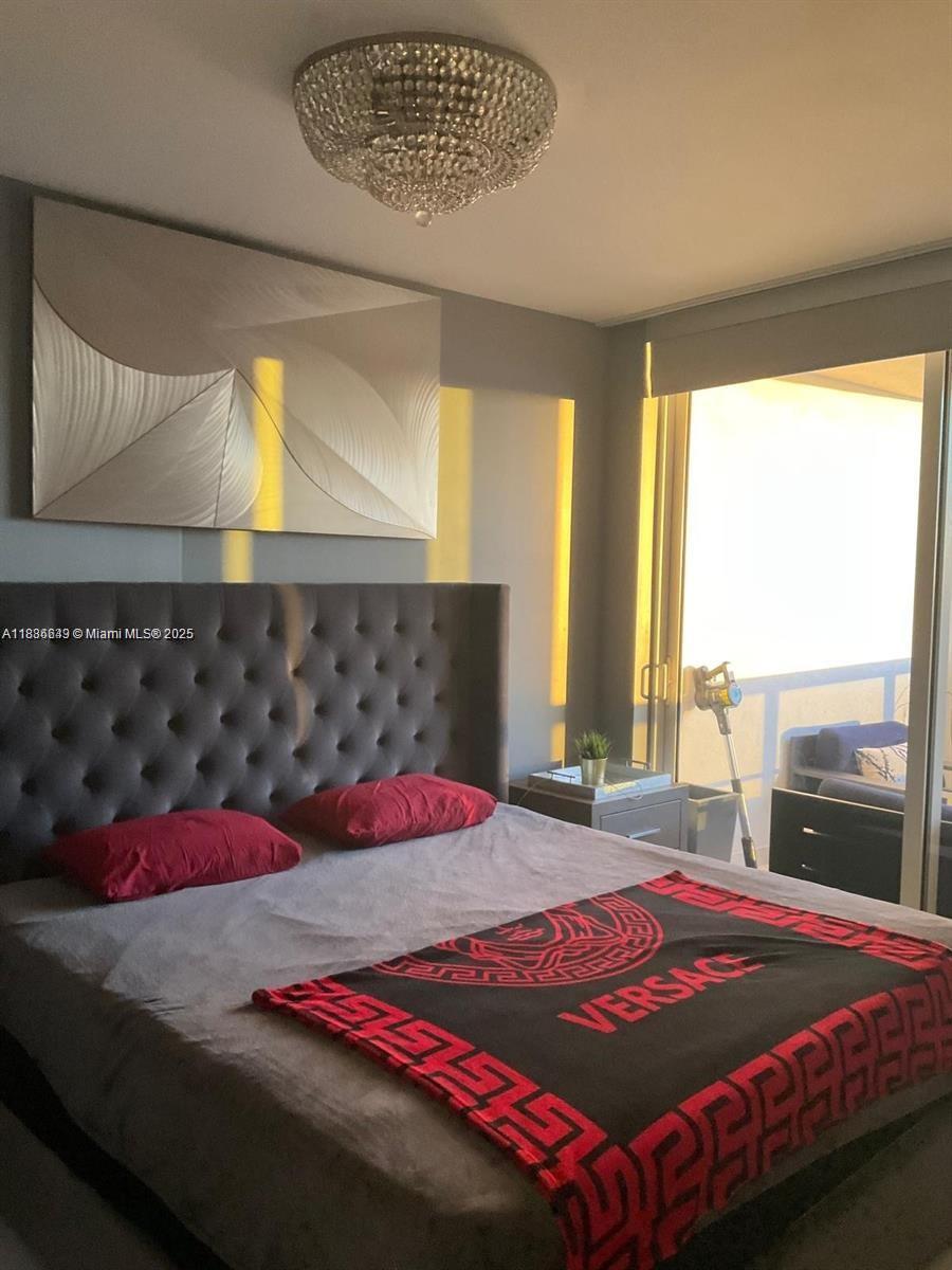 TRUMP ROYALE CONDO - Residential Lease