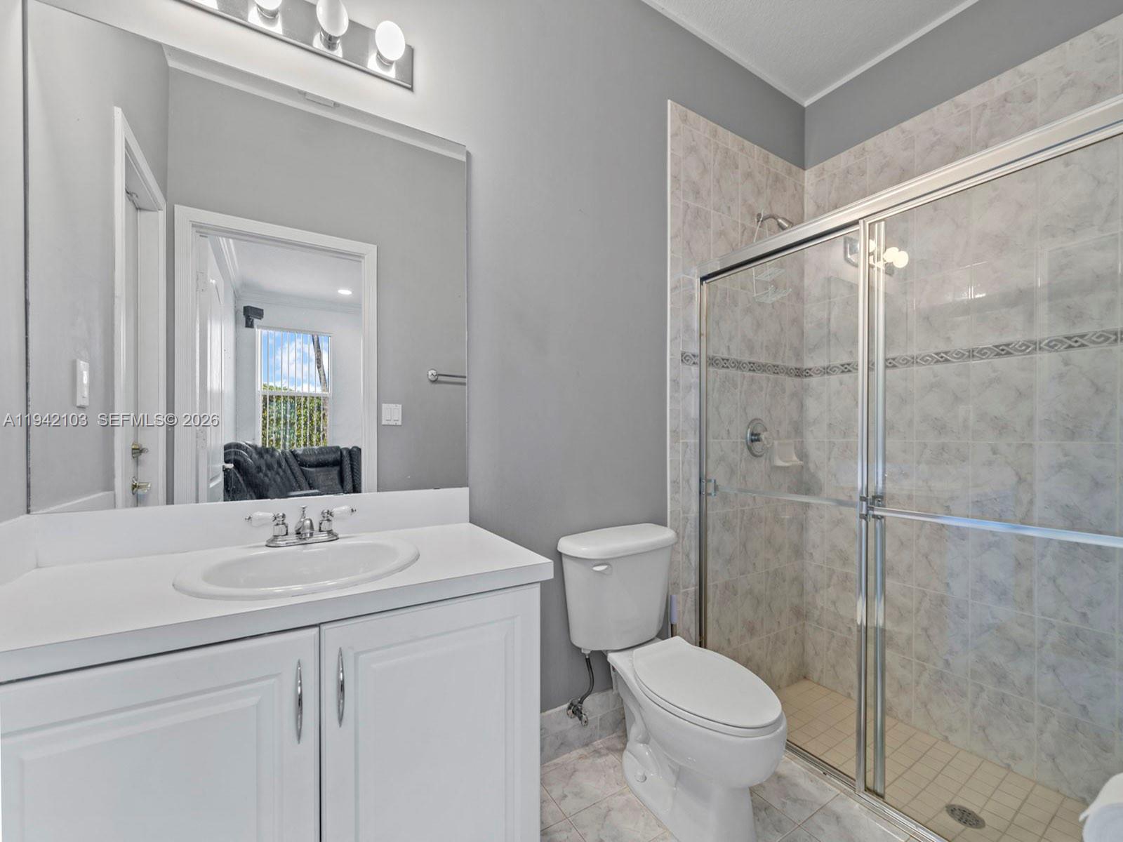 CRESTVIEW LAKES 2ND ADDN - Residential Lease