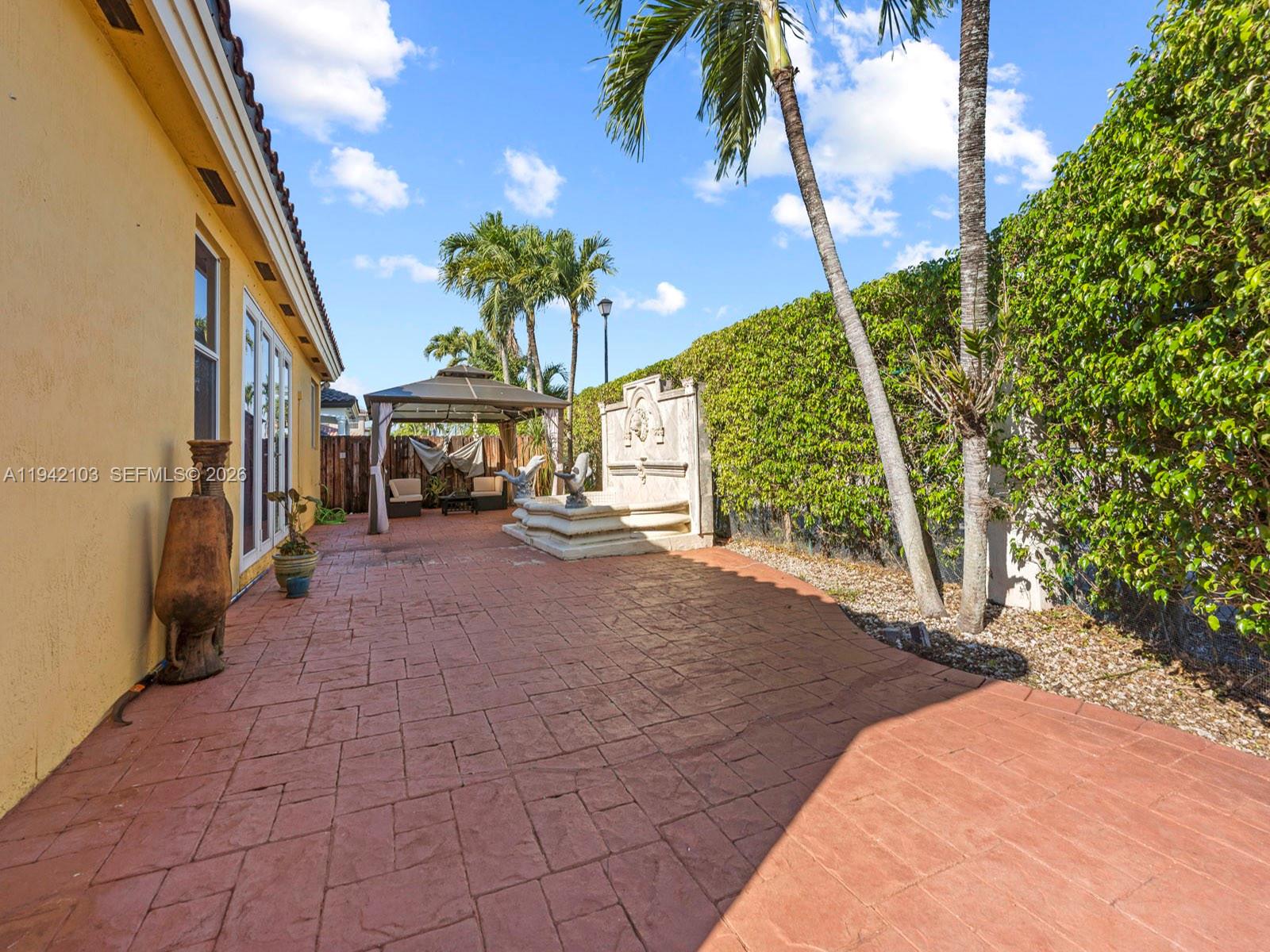 CRESTVIEW LAKES 2ND ADDN - Residential Lease