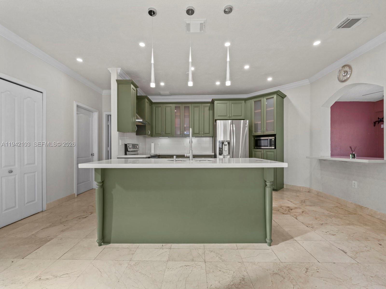 CRESTVIEW LAKES 2ND ADDN - Residential Lease