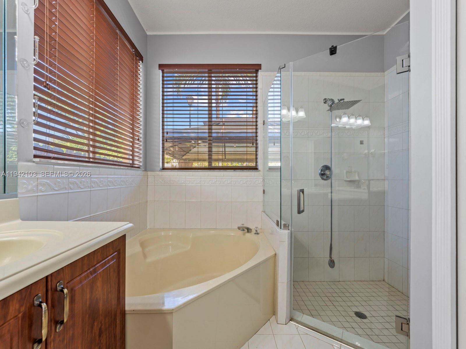 CRESTVIEW LAKES 2ND ADDN - Residential Lease