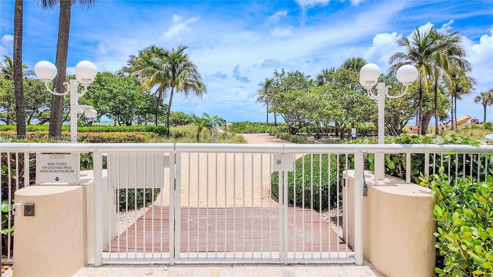 BAL HARBOUR TOWER CONDO - Residential