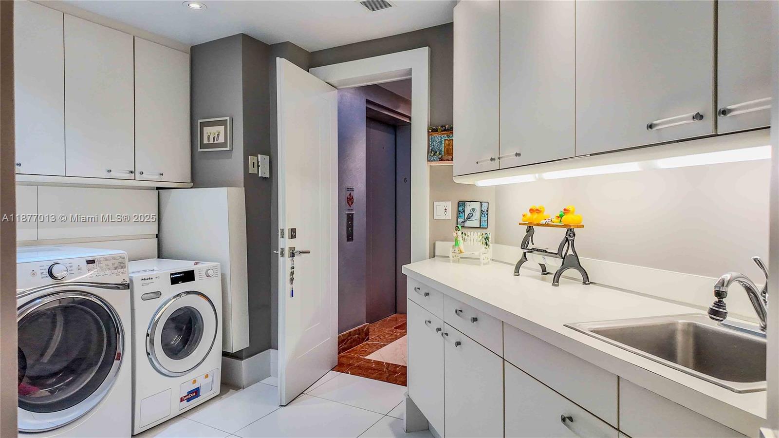 BAL HARBOUR TOWER CONDO - Residential