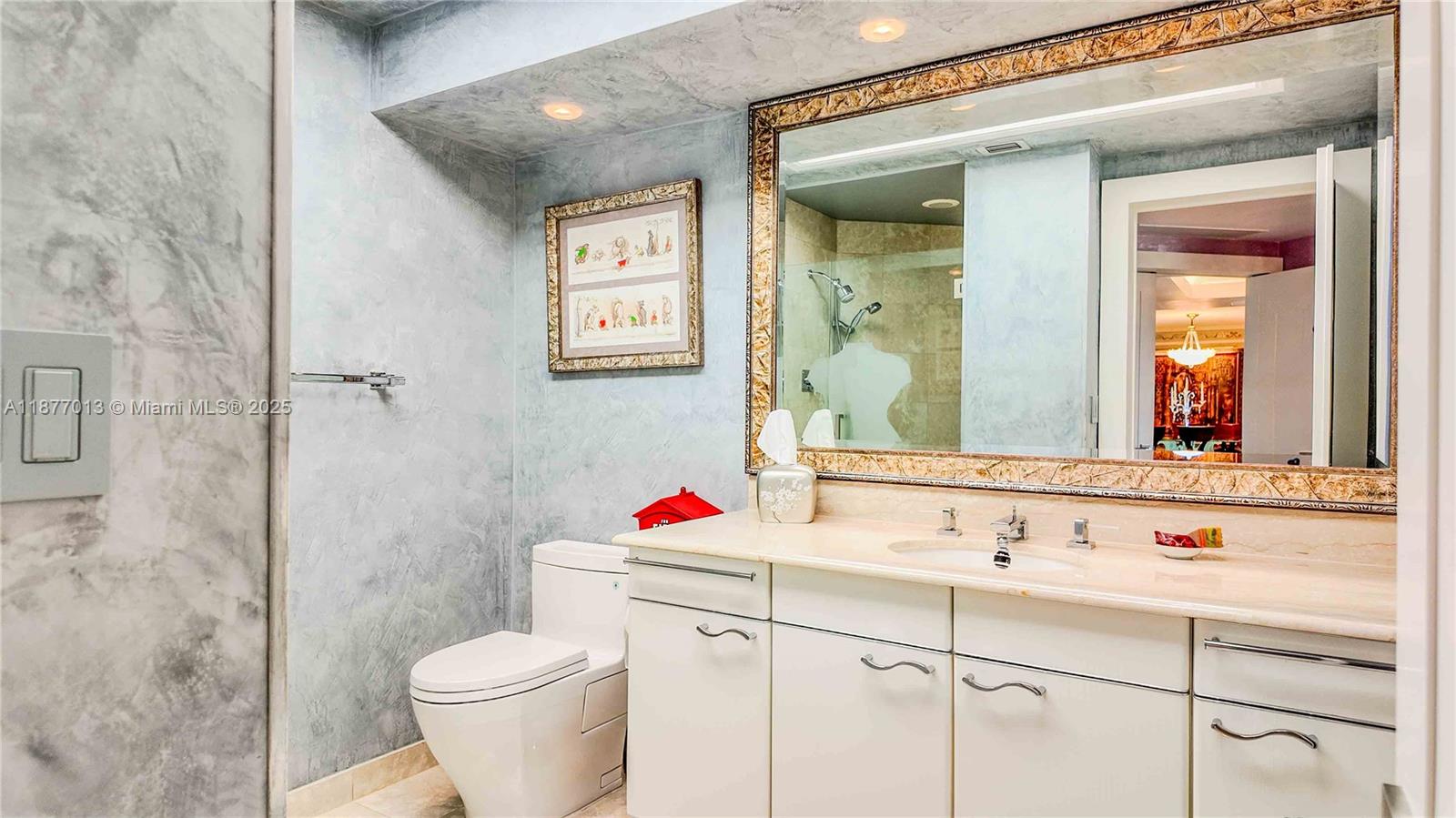 BAL HARBOUR TOWER CONDO - Residential